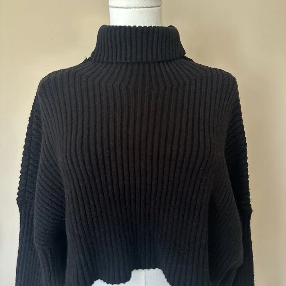 Zara cropped black